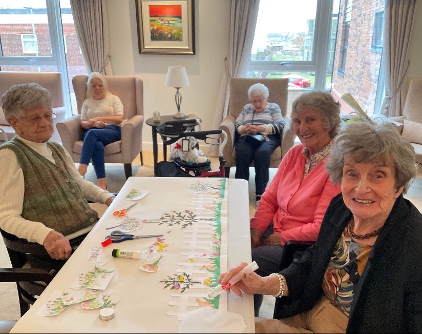Residents Doing Crafts